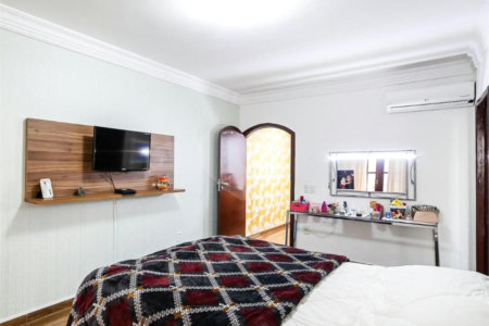 Casa à venda com 3 quartos, sendo 1 suíte, em Parque das Nações, Santo André, SP
