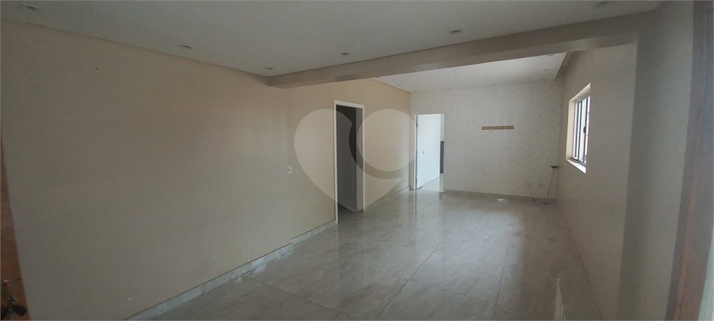 Casa Térrea à venda com 4 quartos, sendo 3 suítes, em Vila Galvão, Guarulhos, SP