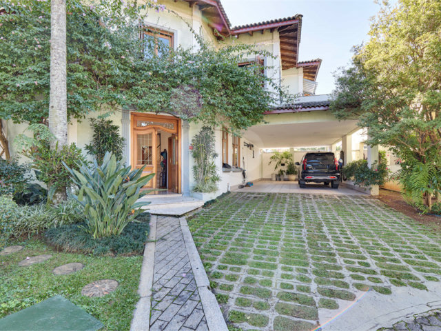 Casa à venda com 4 suítes no condomínio Fontana Verde, São Paulo - SP