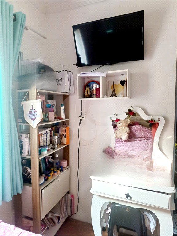 Casa à venda com 3 quartos, sendo 1 suíte,  no condomínio Altos de Poa, Poá - SP