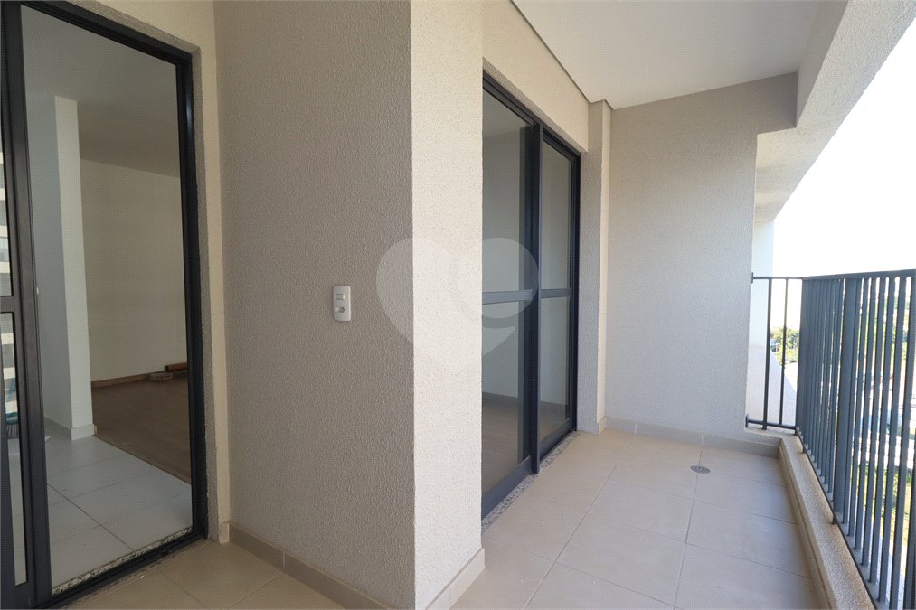 Apartamento à venda com 3 quartos, sendo 1 suíte, em Vila Anastácio, São Paulo, SP