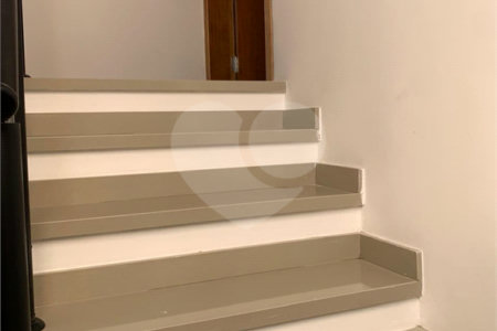 Casa à venda com 3 quartos, sendo 1 suíte, no condomínio Villa D'este, Cotia - SP