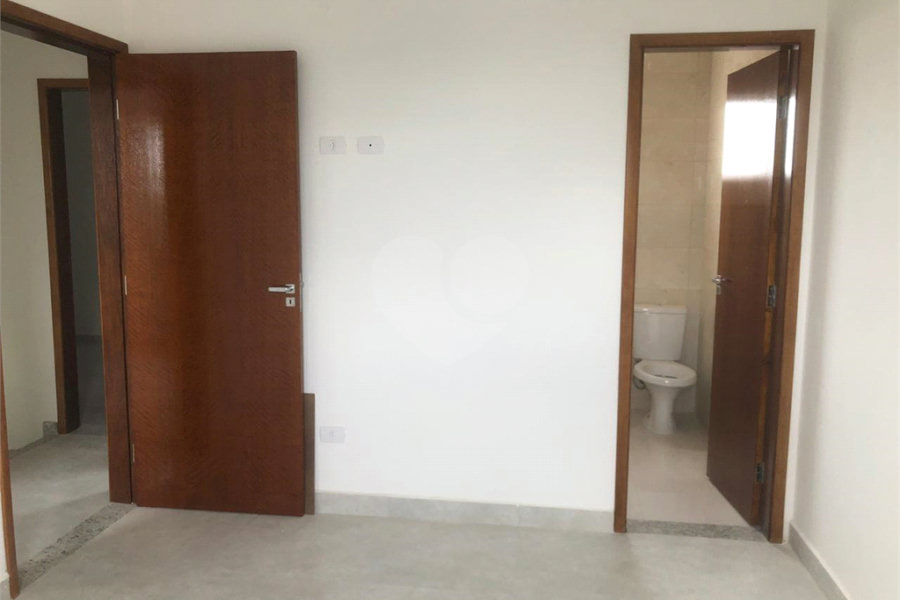 Casa à venda com 3 quartos, sendo 1 suíte, no condomínio Cond Batinga, São Paulo - SP