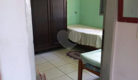 Casa à venda com 2 quartos em Vila Matias, Alambari, SP