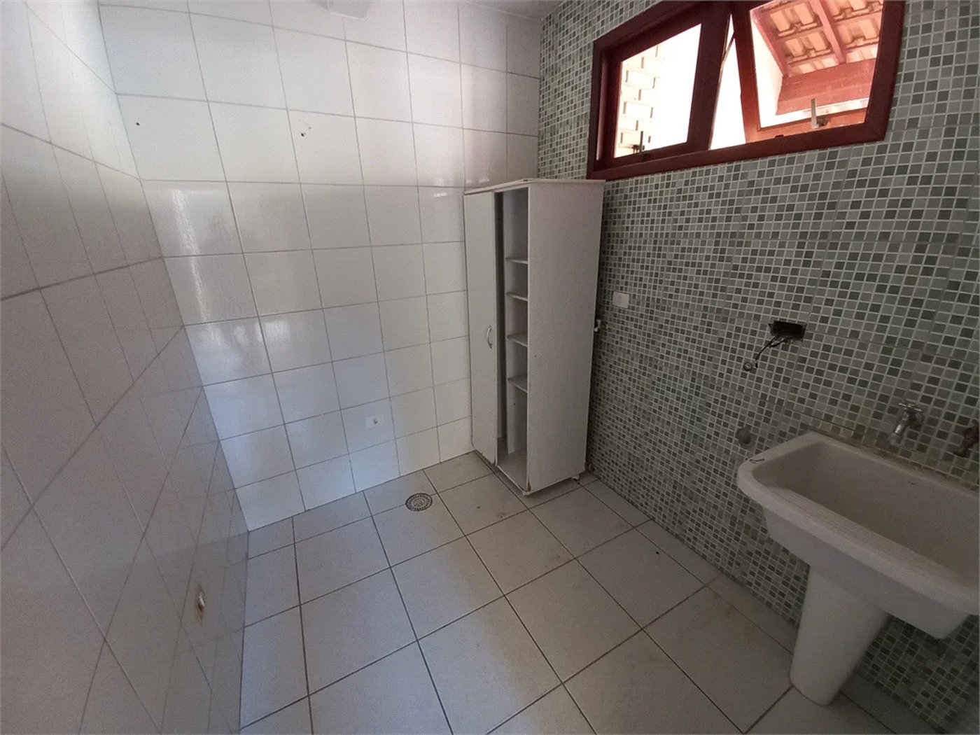 Sobrado à venda com 3 quartos, sendo 1 suíte, em Lar São Paulo, São Paulo, SP