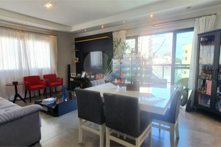 Apartamento à venda com 3 suítes em Vila Paulicéia, São Paulo, SP