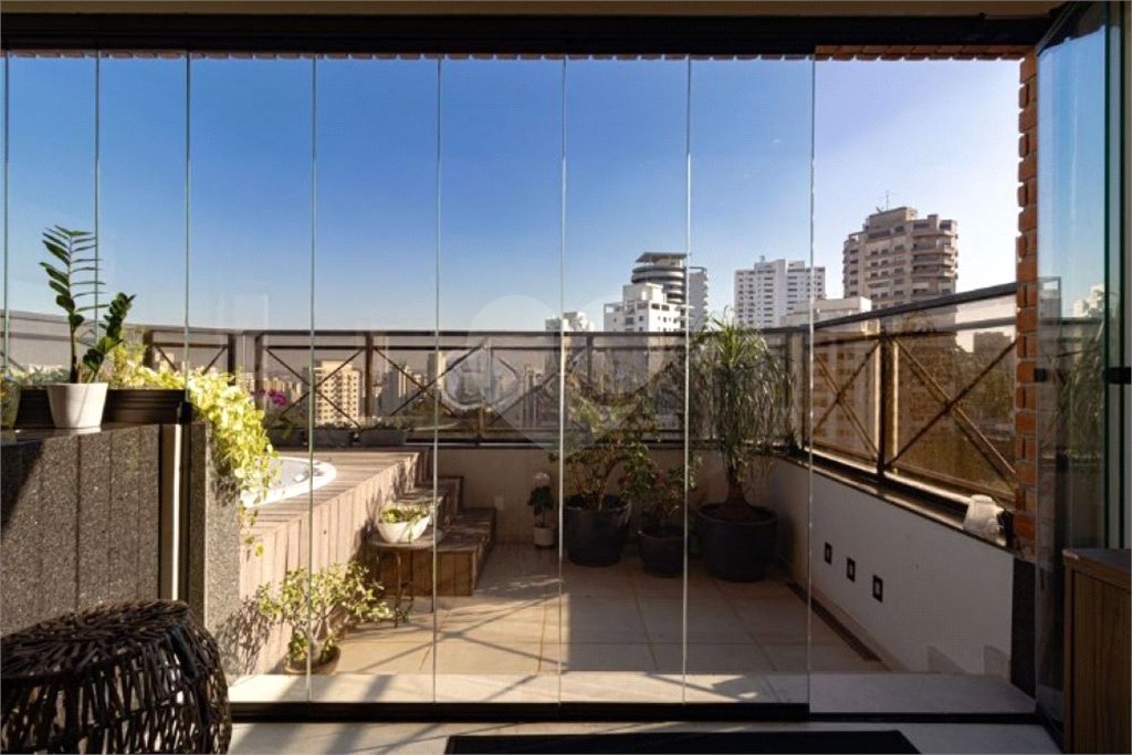 Apartamento à venda com 3 suítes em Jardim Parque Morumbi, São Paulo, SP