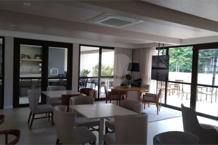 Apartamento à venda com 3 suítes em Vila Monumento, São Paulo, SP