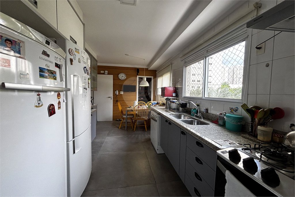 Apartamento para alugar com 3 suítes em Vila Romana, São Paulo, SP