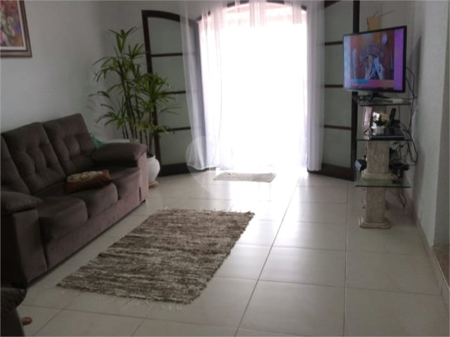 Sobrado à venda com 4 quartos, sendo 1 suíte,  em Horto Florestal, São Paulo, SP