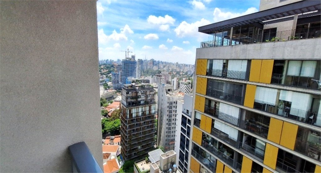 Apartamento à venda com 3 suítes em Sumarezinho, São Paulo, SP
