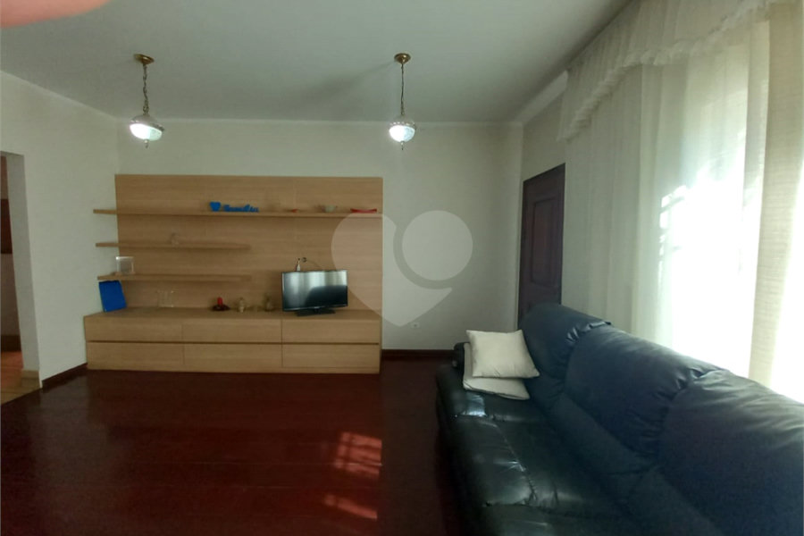 Sobrado à venda com 4 quartos, sendo 2 suítes, em Tremembé, São Paulo, SP
