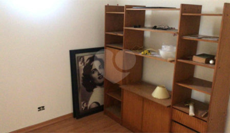 Sobrado à venda com 3 quartos em Horto, São Paulo, SP
