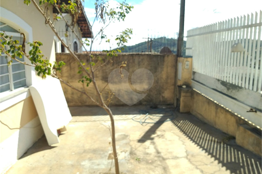 Casa Térrea à venda com 3 quartos, sendo 1 suíte,  no Centro, Serra Negra, SP