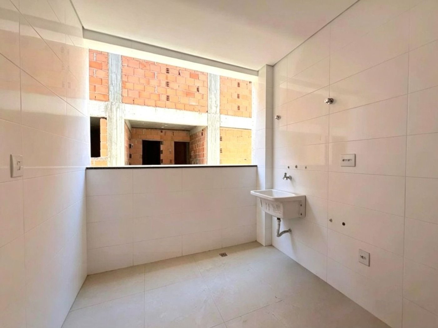 Sobreposta Alta à Venda na Aparecida em Santos | 3 Suítes | Piscina | Salão de Festas | 2 Vagas | 202 m²