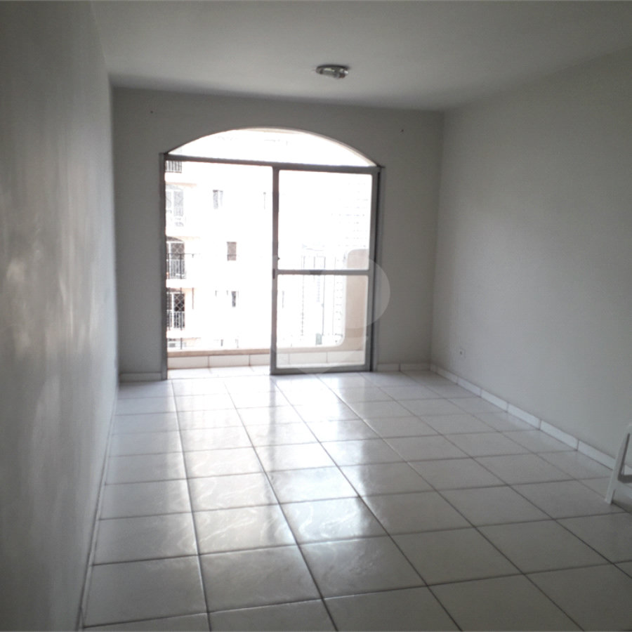 Apartamento à venda com 3 quartos em Vila Suzana, São Paulo, SP