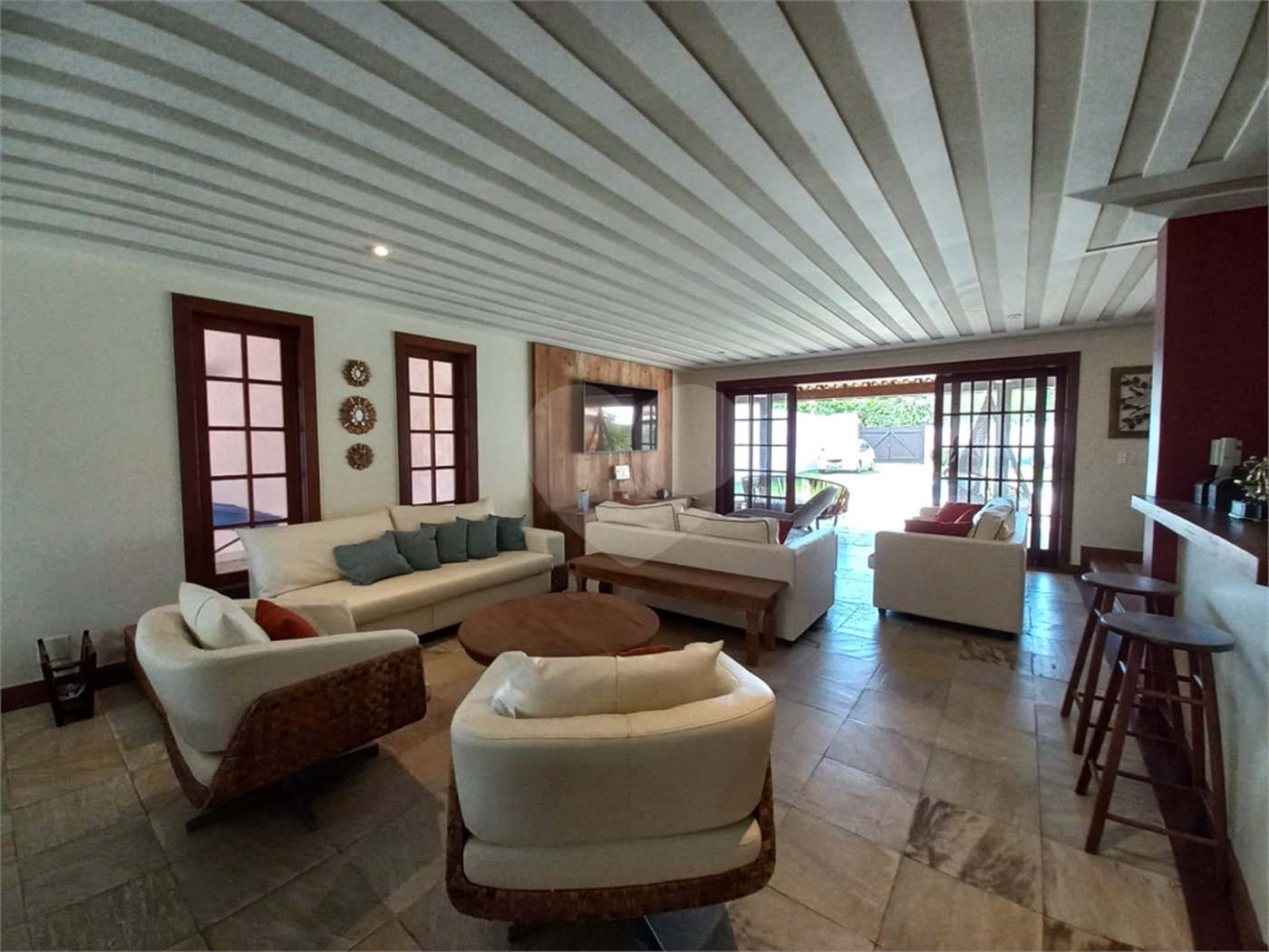 Casa à venda com 4 quartos, sendo 3 suítes,  em Geribá, Armação dos Búzios, RJ