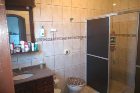 Casa Térrea à venda com 3 suítes em Jardim São Pedro, Mogi das Cruzes, SP