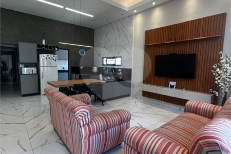 Casa Térrea à venda com 3 suítes em Jardim dos Pinheiros, Atibaia, SP