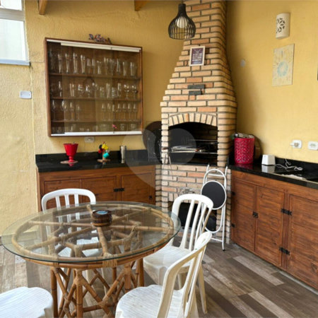 Casa à venda com 3 quartos, sendo 1 suíte, no condomínio Villagio Vicino, São Paulo - SP