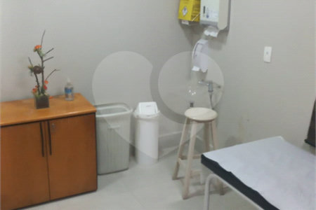 Salão Comercial à venda ou para alugar em Vila Vitória, Mogi das Cruzes, SP