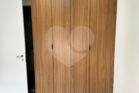 Apartamento à venda ou para alugar com 2 suítes em Vila Olímpia, São Paulo, SP