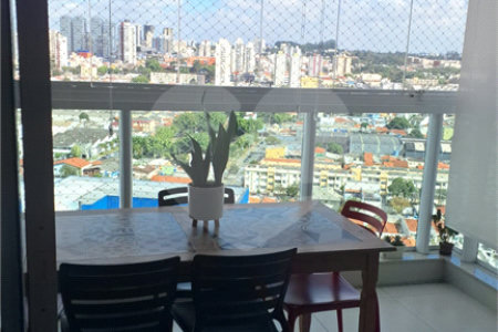 Apartamento à venda com 2 suítes em Vila Scarpelli, Santo André, SP