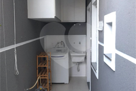 Casa à venda com 2 suítes no condomínio Residencial Matos, São Paulo - SP