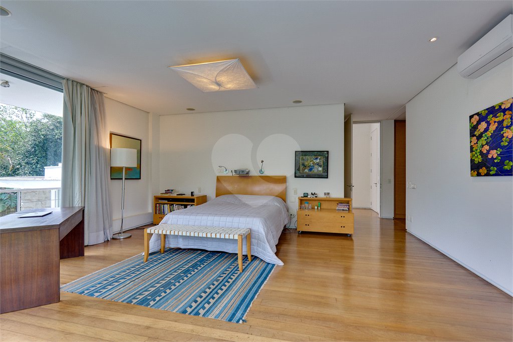 Casa à venda com 5 suítes em Alto da Boa Vista, São Paulo, SP