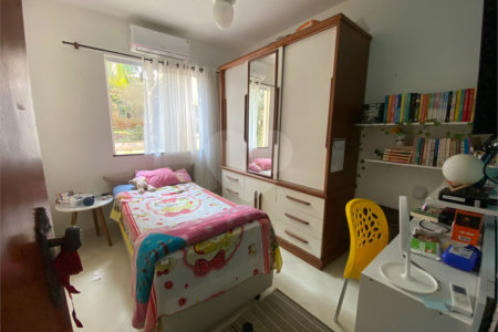 Casa em condomínio à venda com 4 quartos, sendo 1 suíte, em Baleia, São Pedro da Aldeia, RJ