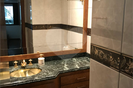 Apartamento à venda com 4 quartos, sendo 1 suíte, em Vila Uberabinha, São Paulo, SP