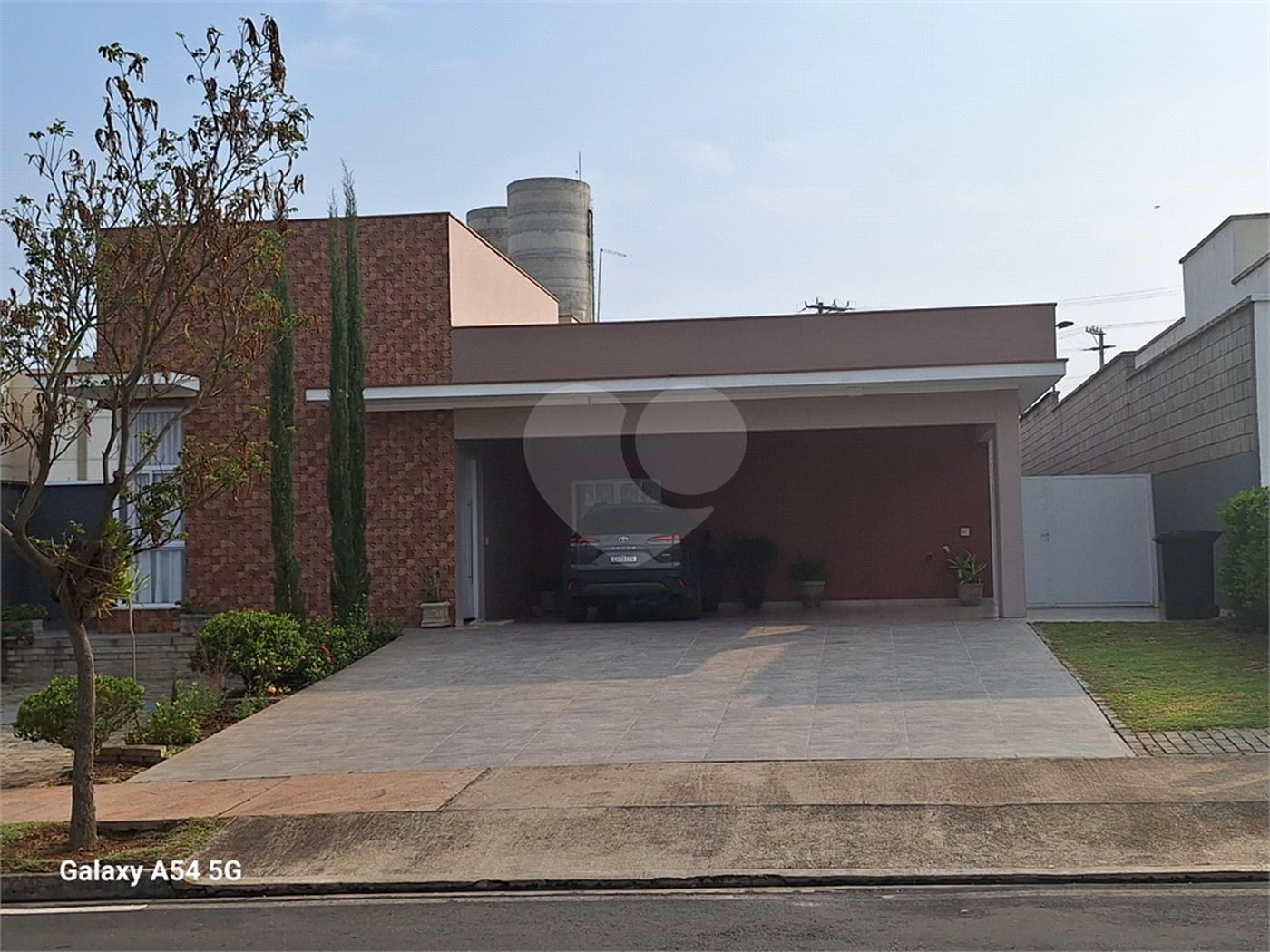 Casa à venda com 4 quartos, sendo 2 suítes, no condomínio Saint Patrick, Sorocaba - SP