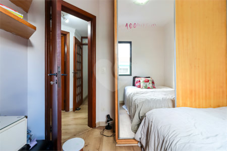 Apartamento à venda com 3 quartos, sendo 1 suíte,  em Vila Ipojuca, São Paulo, SP