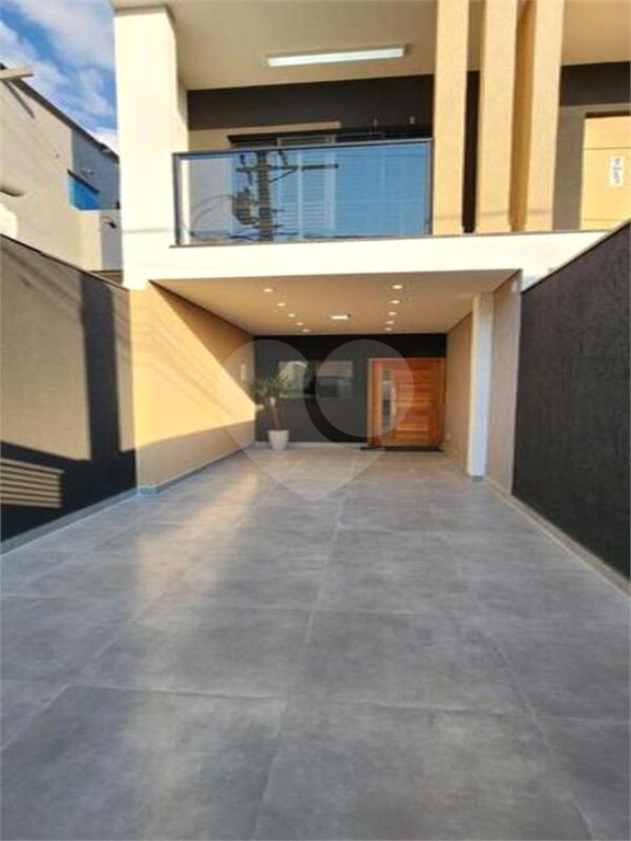Casa à venda com 1 quarto, sendo 2 suítes,  no condomínio Residencial Oliveira, São Paulo - SP