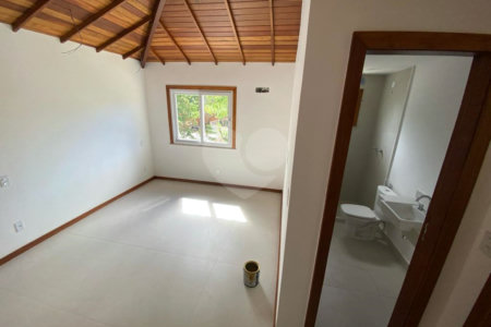 Casa em condomínio à venda com 4 suítes em Praia Rasa, Armação dos Búzios, RJ