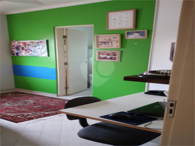 Casa à venda com 3 quartos, sendo 2 suítes,  no condomínio Villa's Residencial, São Paulo - SP