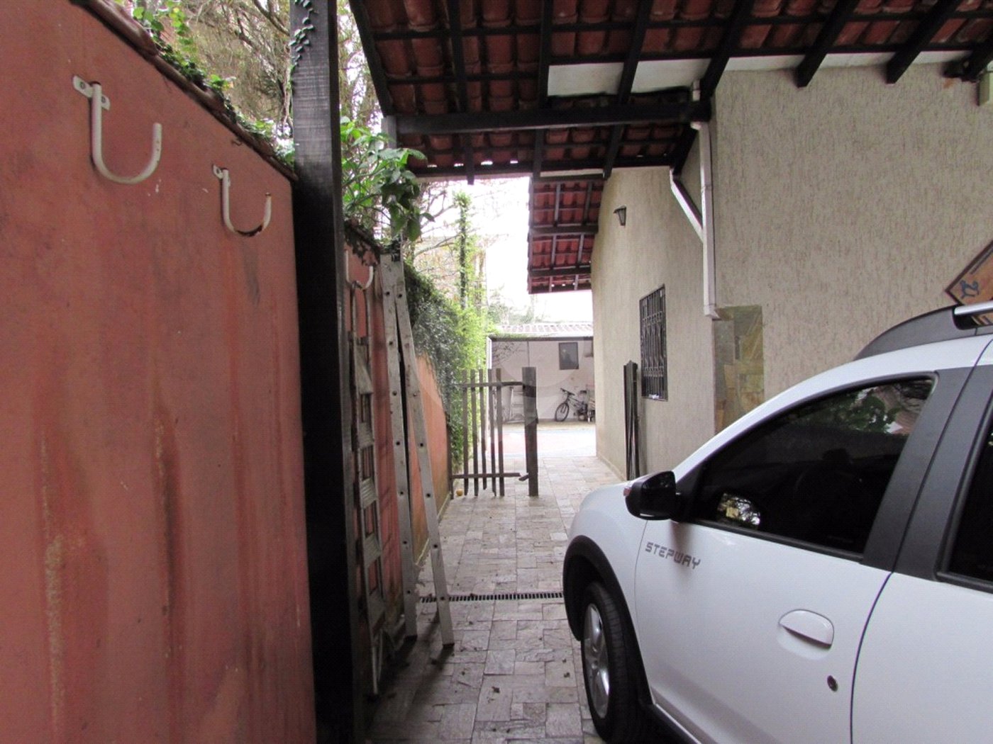 Casa Térrea à venda ou para alugar com 5 quartos, sendo 2 suítes, em Vila Horizonte, Mogi das Cruzes, SP