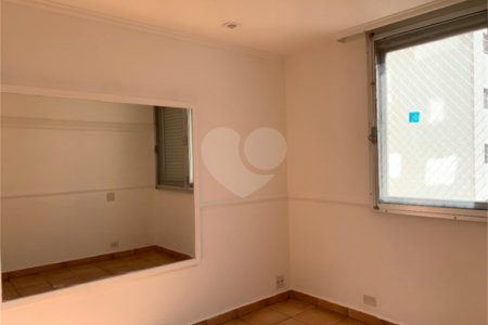 Apartamento à venda com 3 quartos, sendo 1 suíte, em Alto da Boa Vista, São Paulo, SP