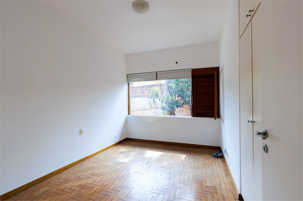 Casa Térrea à venda com 3 quartos, sendo 1 suíte, em Jardim Petrópolis, São Paulo, SP