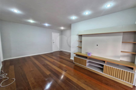 Apartamento à venda com 3 quartos, sendo 1 suíte,  em Tijuca, Rio de Janeiro, RJ