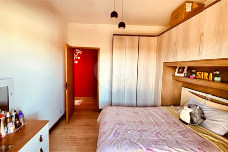 Sobrado à venda com 3 quartos, sendo 1 suíte, em Chácara Recanto Verde, Cotia, SP