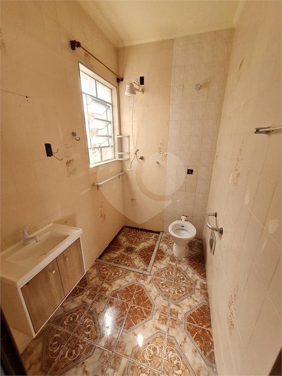 Casa à venda com 6 quartos em Vila dos Remédios, São Paulo, SP