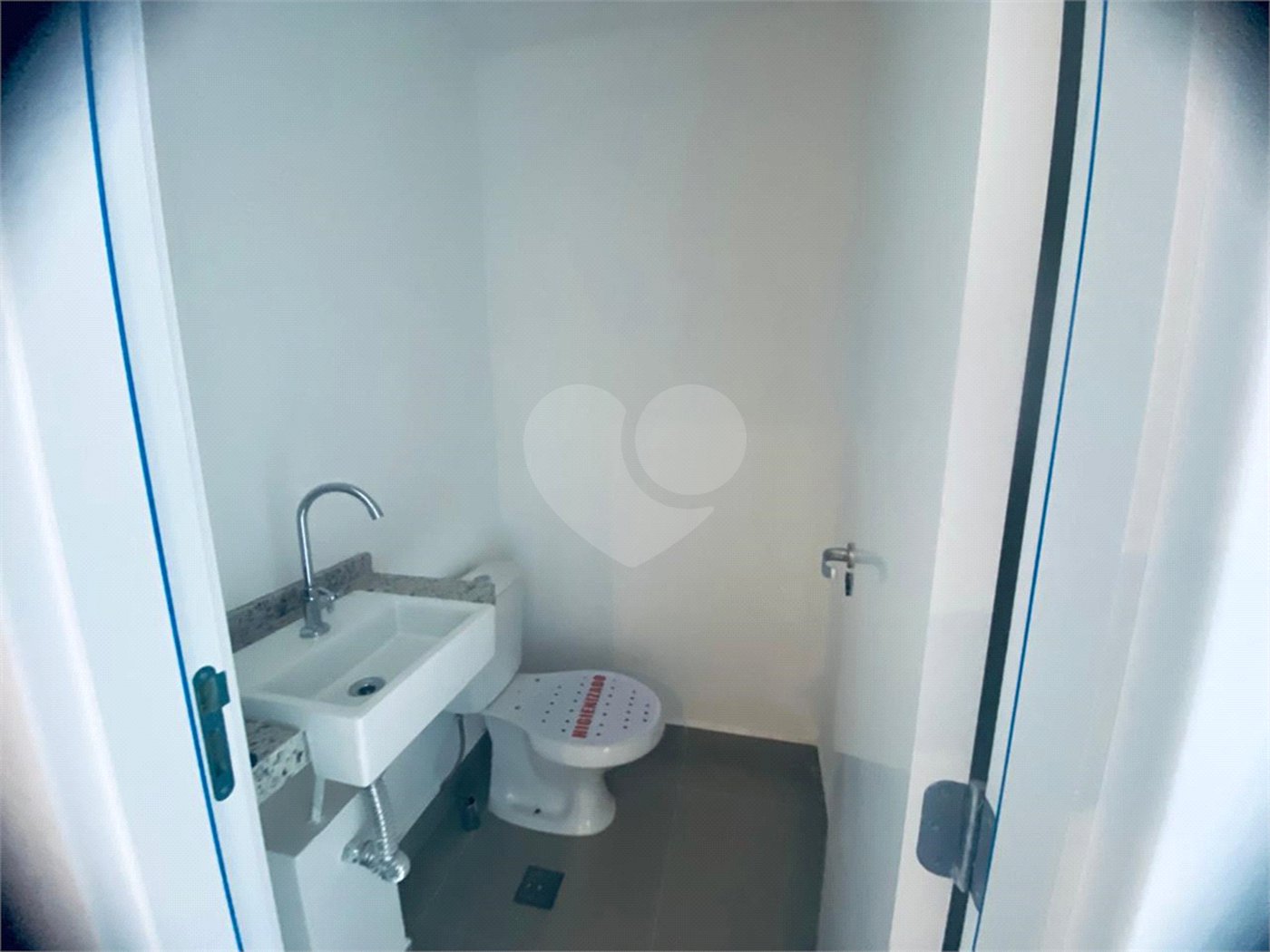Apartamento para alugar com 3 quartos, sendo 1 suíte, em Jardim Maria José, Votorantim, SP