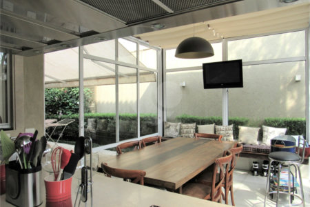 Casa à venda com 4 suítes no condomínio Dolce Villa, São Paulo - SP