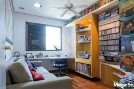 Apartamento com 187m² , 4 dormitórios , sendo 1 suíte , 3 vagas , para locação na Vila Mariana.