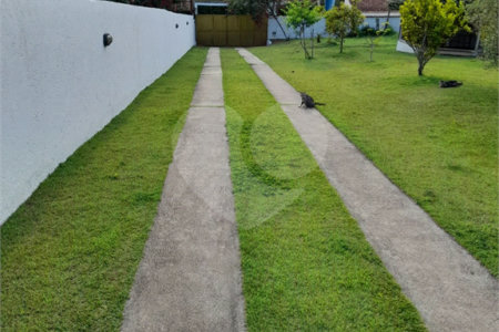 Chácara à venda com 3 suítes no Centro, Biritiba-mirim, SP