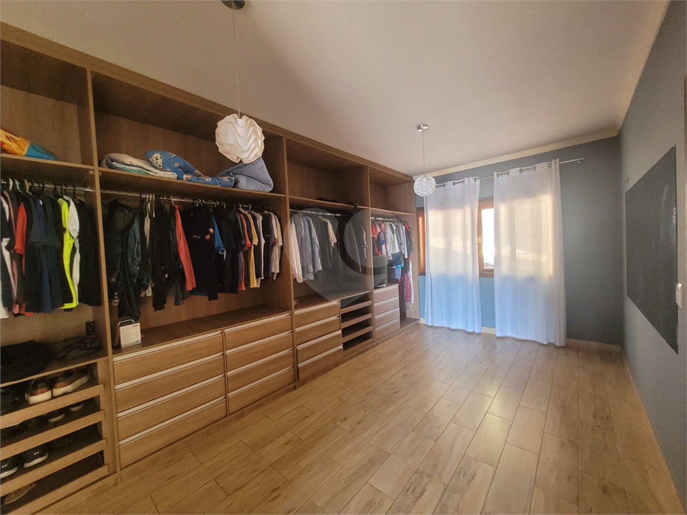 Casa para alugar com 5 quartos, sendo 2 suítes,  no condomínio Alpes de Caieiras, Caieiras - SP