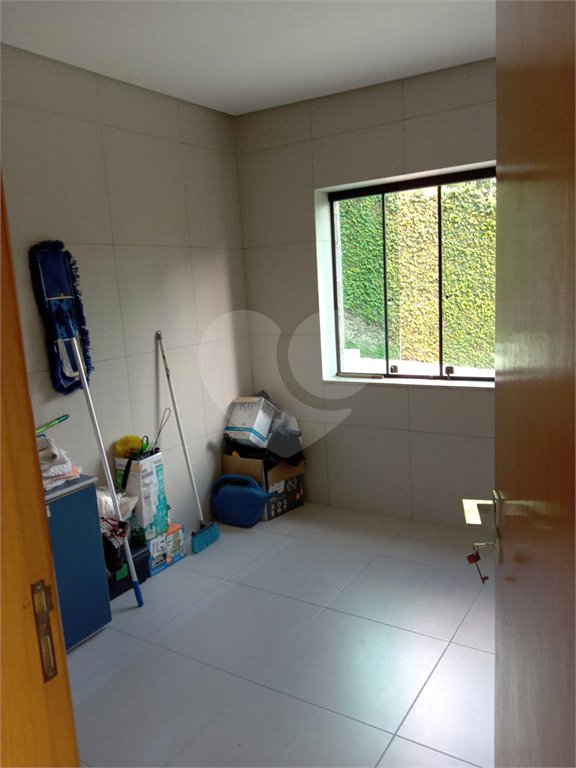 Sobrado à venda ou para alugar com 4 quartos, sendo 2 suítes, em Serra da Cantareira, Mairiporã, SP
