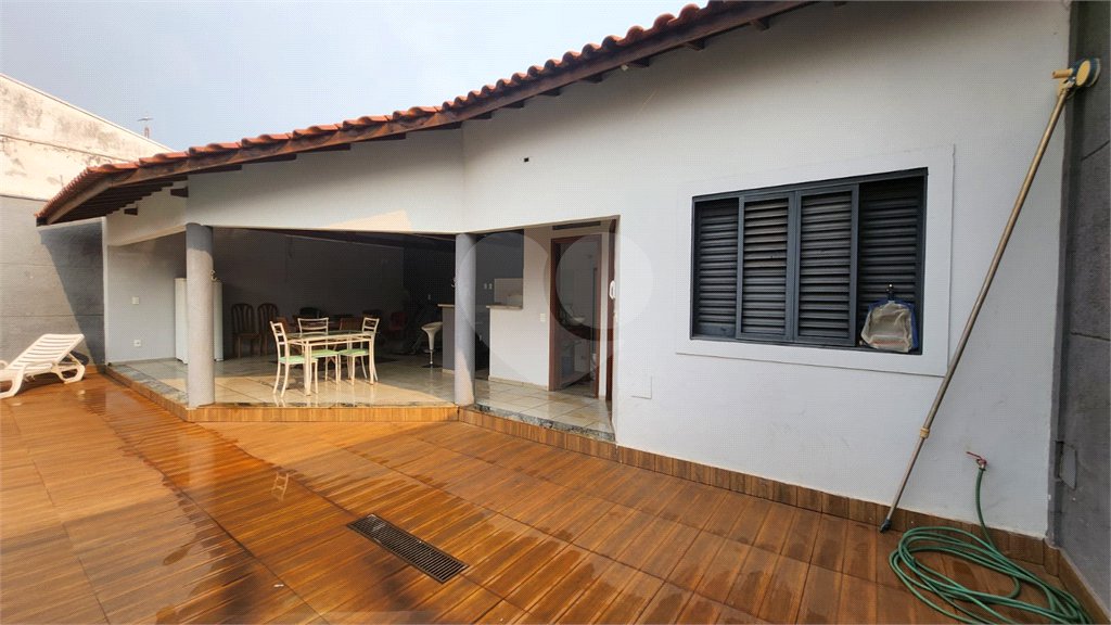 Casa à venda com 3 quartos, sendo 1 suíte, em Vila Harmonia, Araraquara, SP