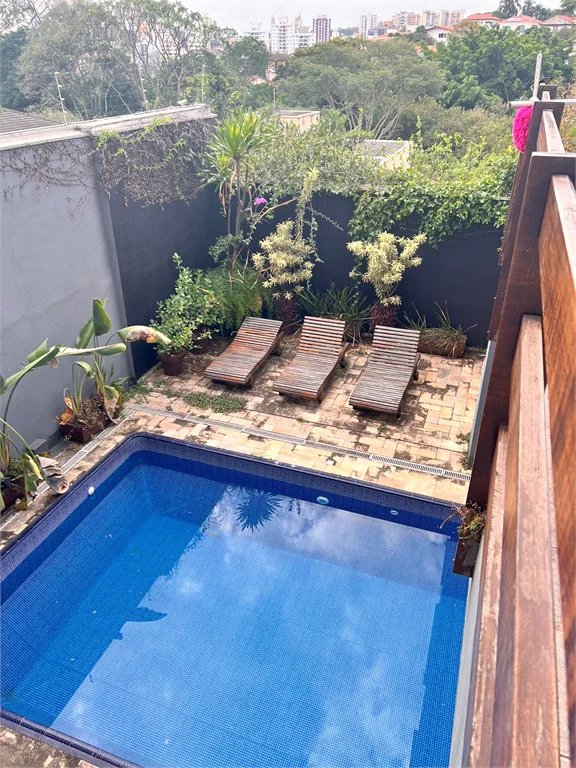 Sobrado à venda com 5 quartos, sendo 2 suítes, em Vila Inah, São Paulo, SP
